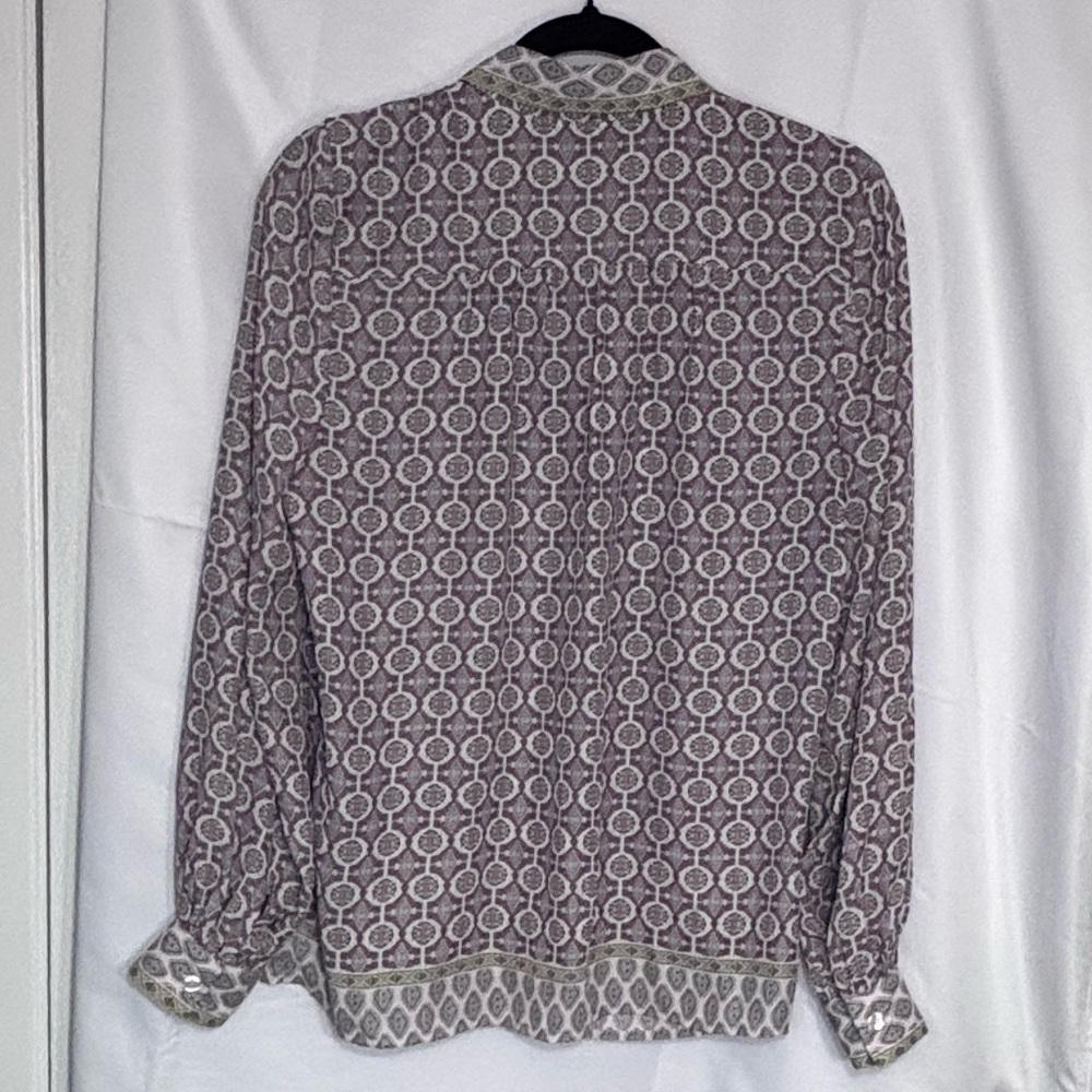 Max Studio Printed Button Down Blouse Medium - image 6